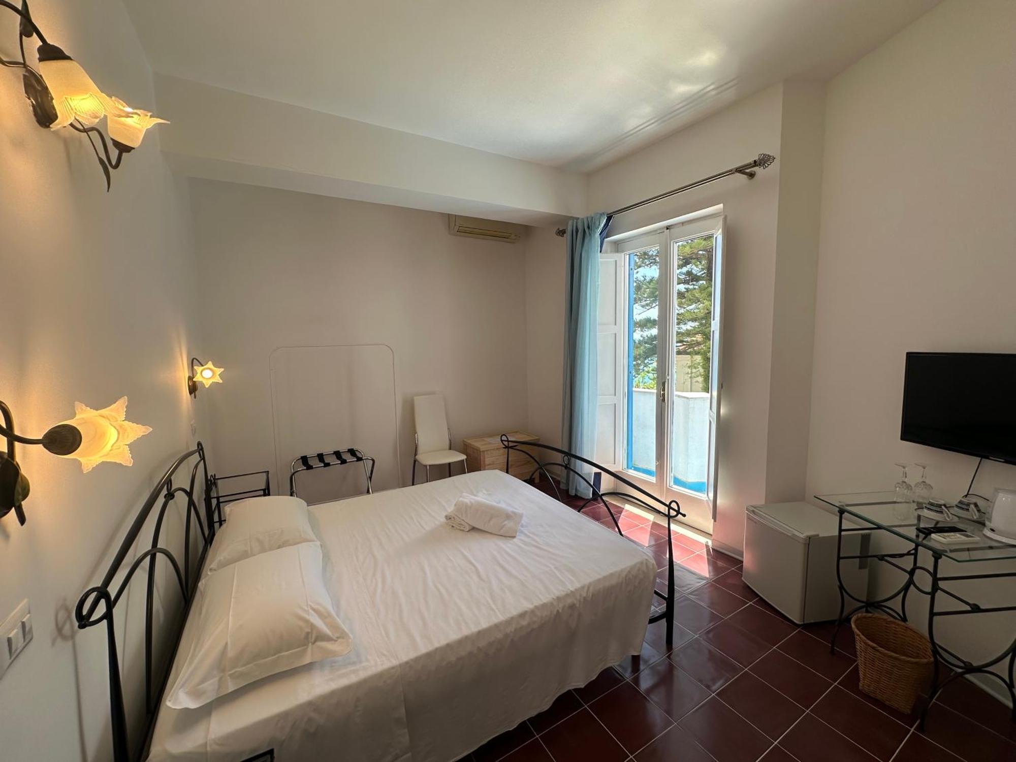Hotel Rada Azzurra Amalfi Exterior foto